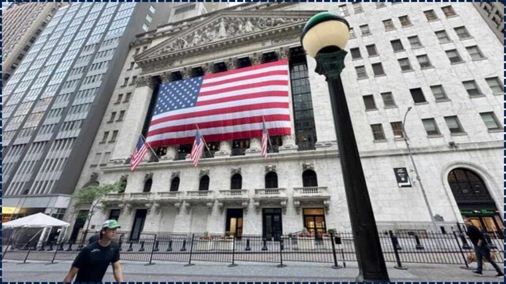 Turn $1,500 Into Steady Income: These High-Yield Nasdaq Stocks Are Built for Growth 1 Turn $1,500 Into Steady Income