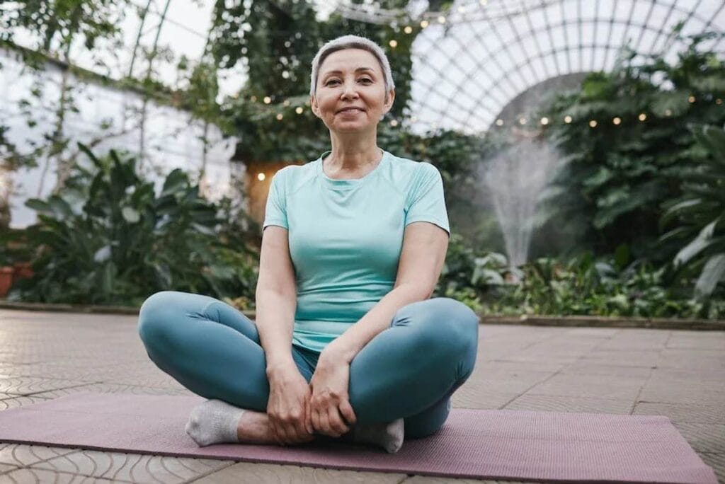 This 10-Second Sit-Stand Test Could Predict How Long You’ll Live—Doctors Recommend Trying It 2 10-Second Sit-Stand Test