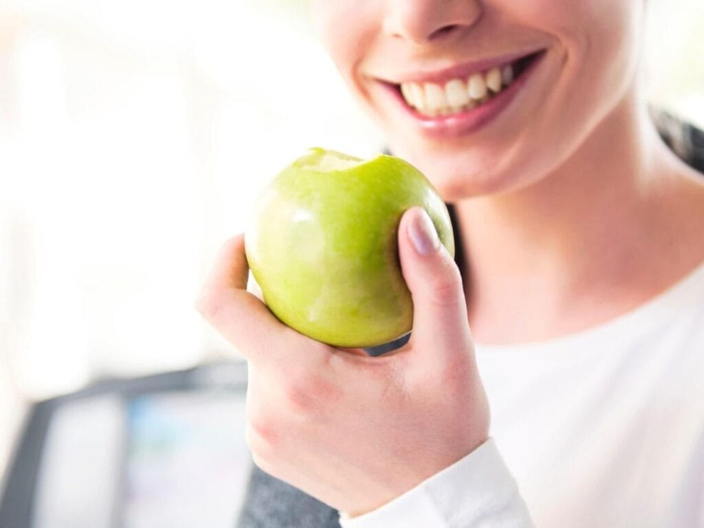 Is an Apple a Day Really Good for Your Health? Scientists Reveal the Surprising Truth 2 Apple a Day