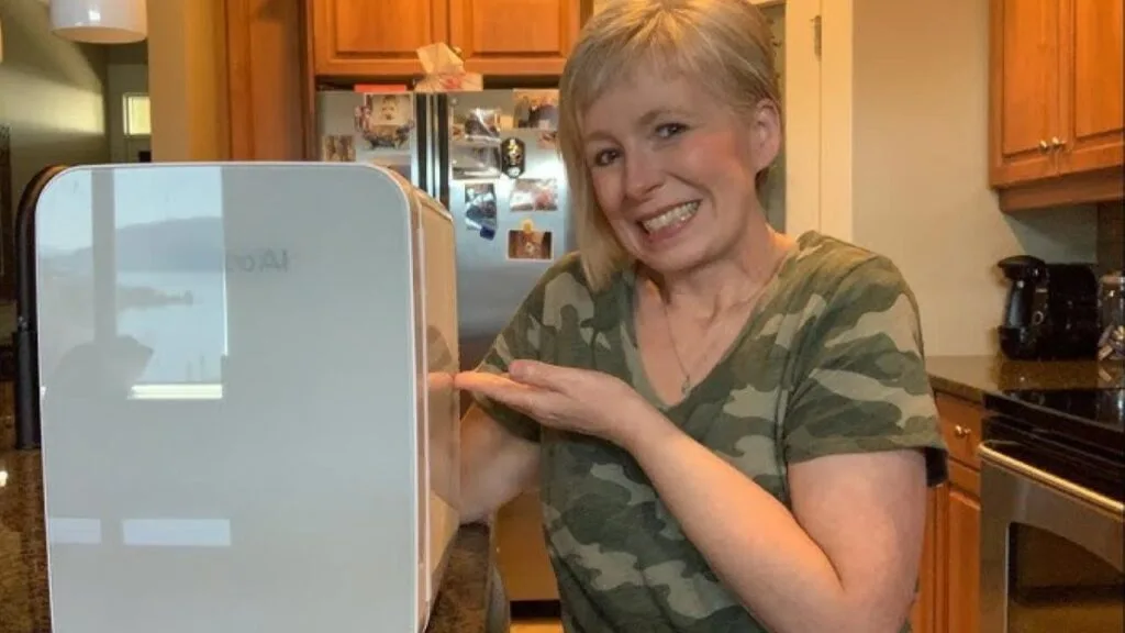 AstroAI Recalls Mini Fridges After Two Fires Cause Over $360,000 in Property Damage Due to Burn Risk 1 AstroAI Recalls Mini Fridges After Two Fires Cause