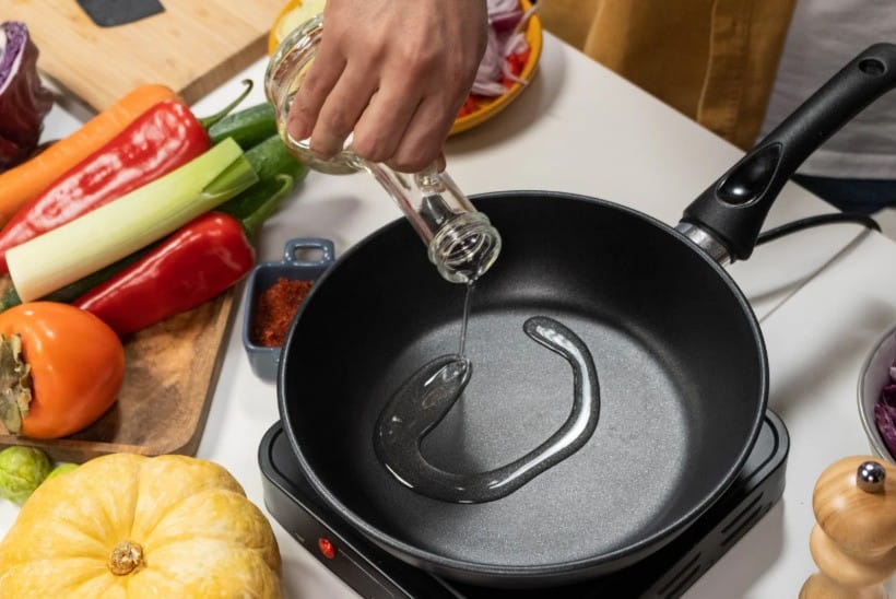 Say Goodbye to Foggy Headlights With This Kitchen Trick That Makes Them Shine Like New in Minutes 2 Foggy Headlights