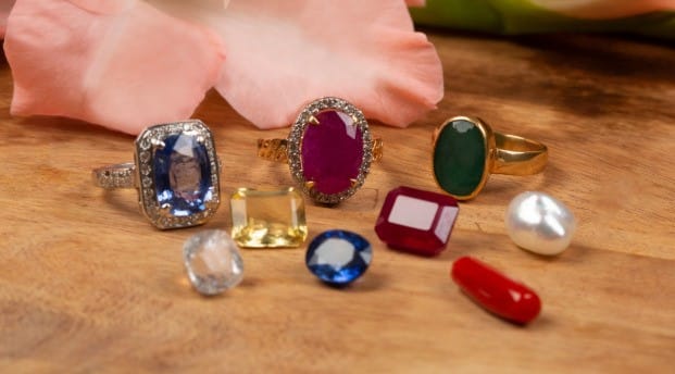 These 5 Gemstones Are Believed to Attract Wealth, Luck, and Big Opportunities 2 Gemstones