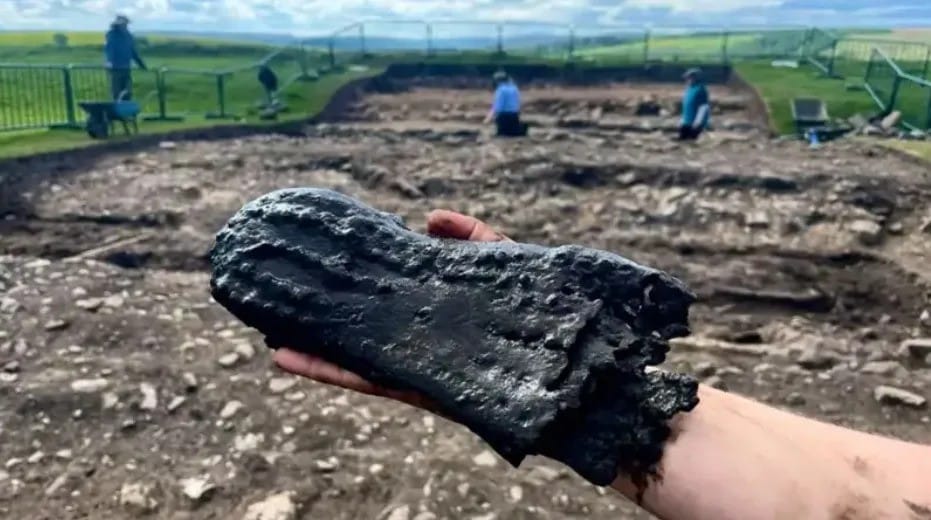 Archaeologists Stunned by Giant Roman Shoe Found at Magna Fort—Footprint of a Titan? 2 Giant Roman Shoe