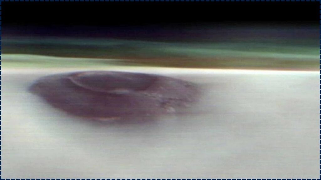 NASA Spots Mysterious Towering Formation in Mars’ Atmosphere – Scientists Are Stunned 1 NASA Spots Mysterious Towering Formation in Mars’ Atmosphere