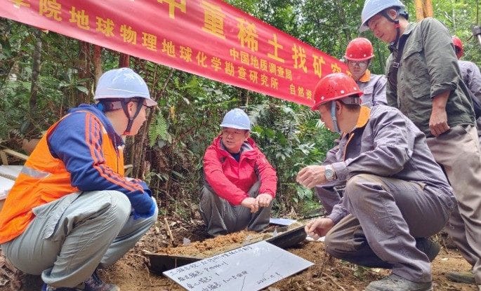 Map Reveals Global Locations of Rare Earth Mineral Deposits 2 Rare Earth Mineral Deposits