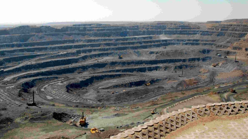 Rare Earth Minerals Are Everywhere — So Why Are They Still Considered a Global Challenge? 2 Rare Earth Minerals