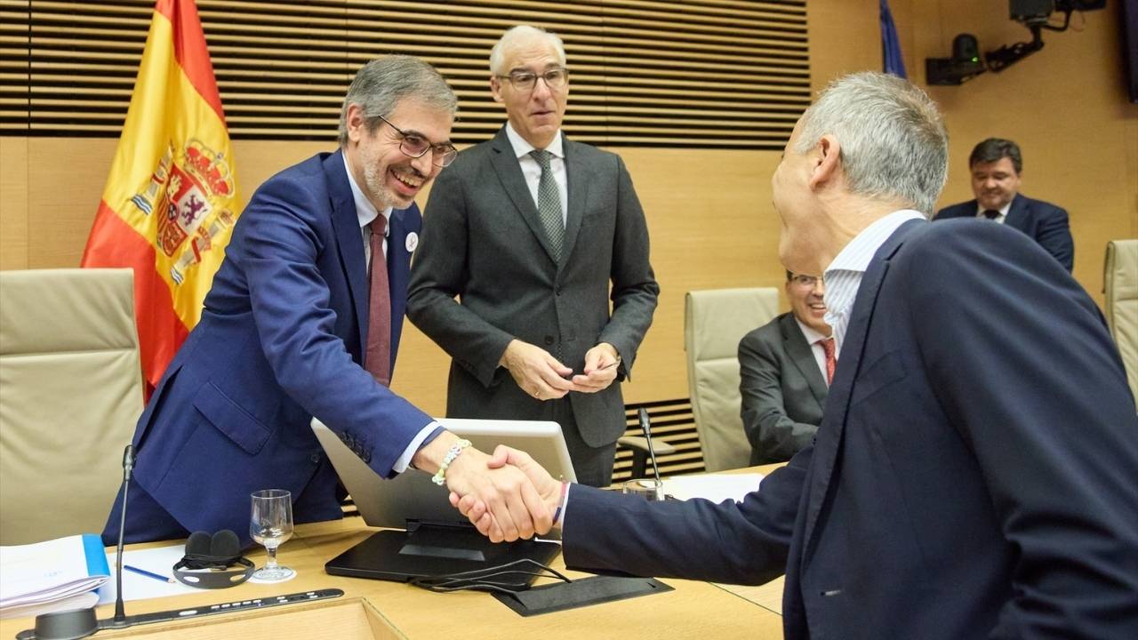 El Empuje de España por la Oficialidad Plena del Catalán