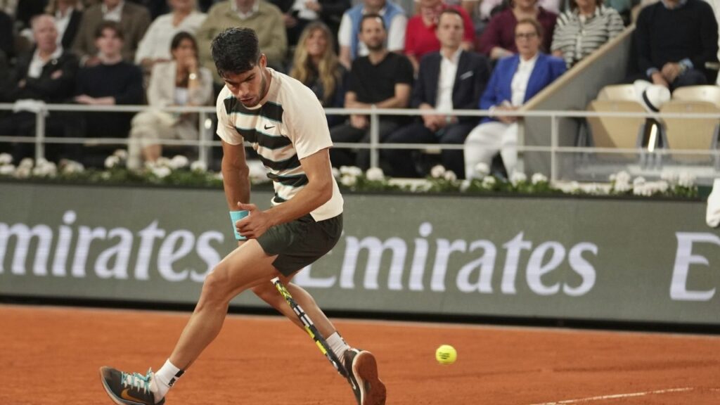 Alcaraz Pasa a la Final de Roland Garros Tras la Retirada de Musetti por Lesión 1 Alcaraz Pasa a la Final de Roland Garros