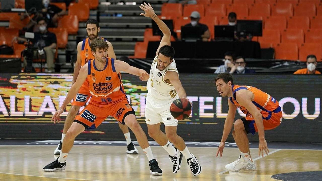 Andrés Feliz Lidera al Madrid con Defensa Impecable