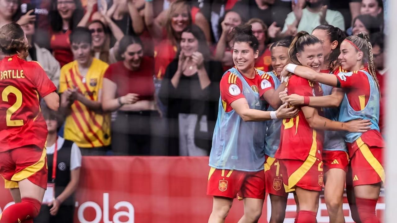 Claudia Pina Brilla Ante Inglaterra y Clasifica a España