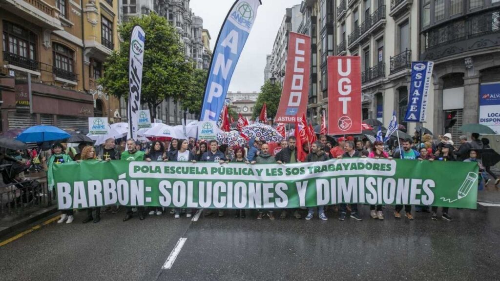 Dimiten 85 Directores de Colegios en Asturias por el Bloqueo de la Negociación de la Huelga Docente 1 Dimiten 85 Directores de Colegios en Asturias