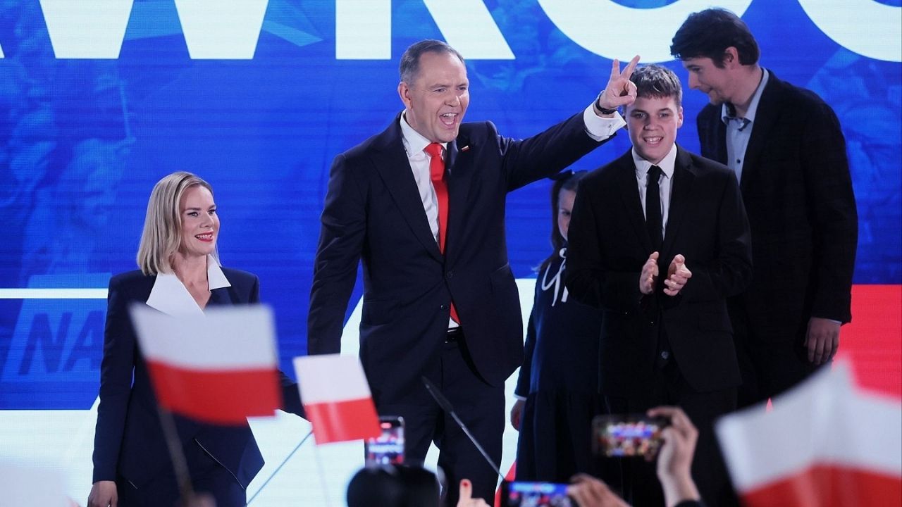 Donald Tusk Afrontará una Moción