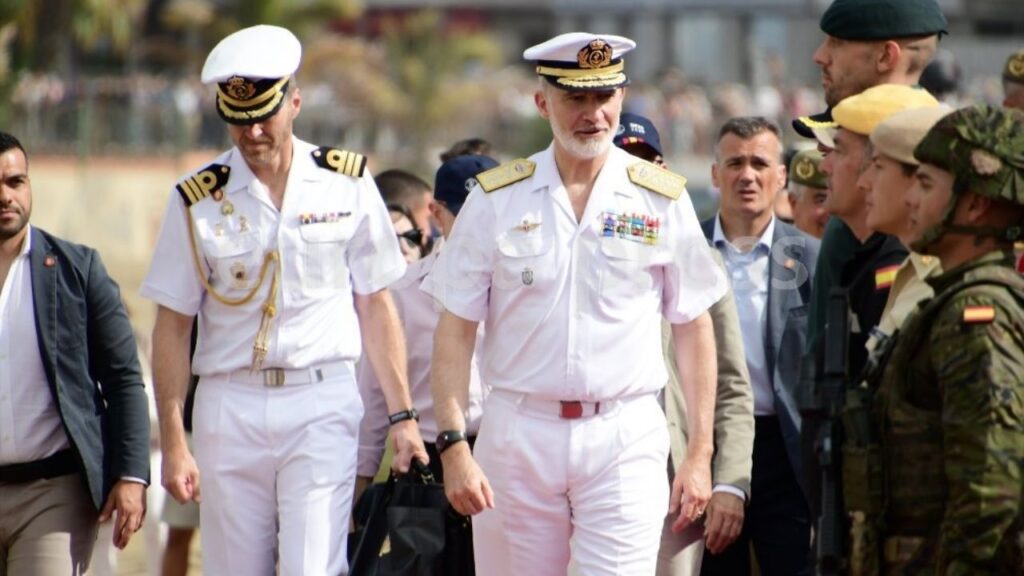 El Rey Preside Actos en Gran Canaria por el Día de las Fuerzas Armadas con Exhibición Naval 1 El Rey Preside Actos en Gran Canaria por