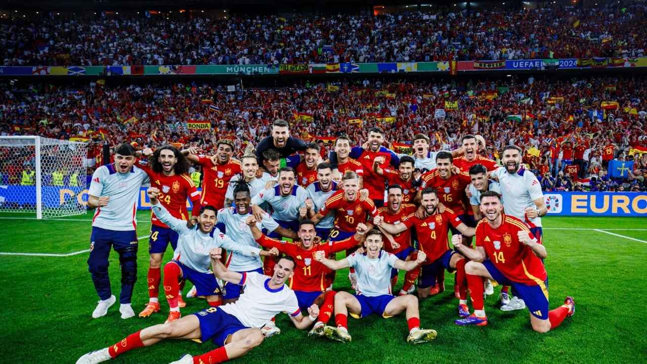 España Golea a Francia y Va por su Tercer Título Consecutivo Ante Portugal