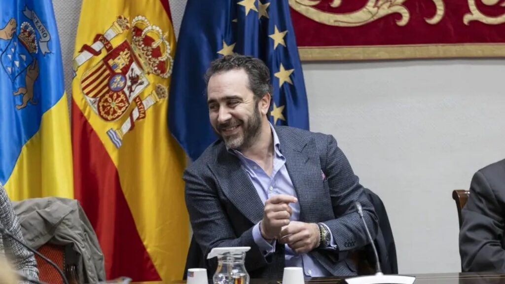 Manuscritos, Excels y Conexiones con el Gobierno — Así Funciona la Trama de Cerdán 1 Manuscritos, Excels y Conexiones con el Gobierno