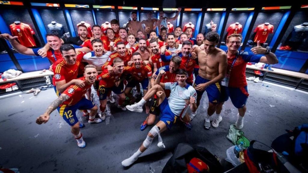 Pedri Brilla con un Golazo en la Exhibición Colectiva de España ante Francia 1 Pedri Brilla con un Golazo en la Exhibición