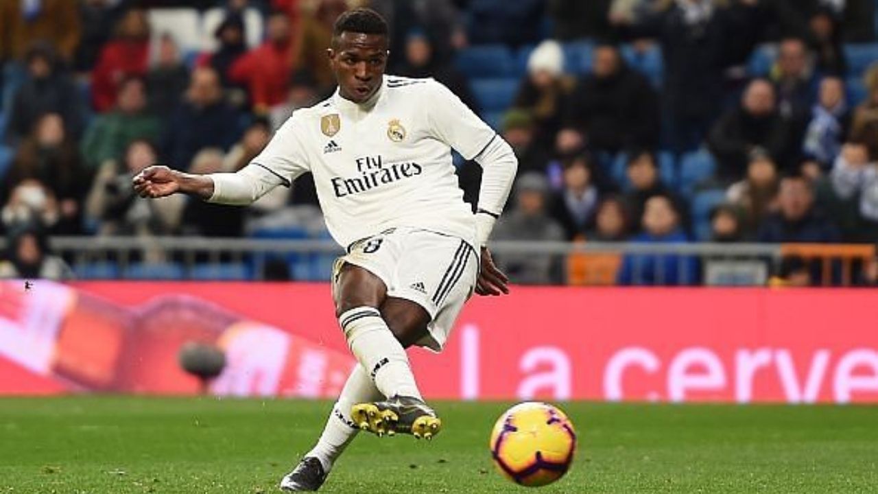 Vinicius Anota, Hace un Guiño a Guti