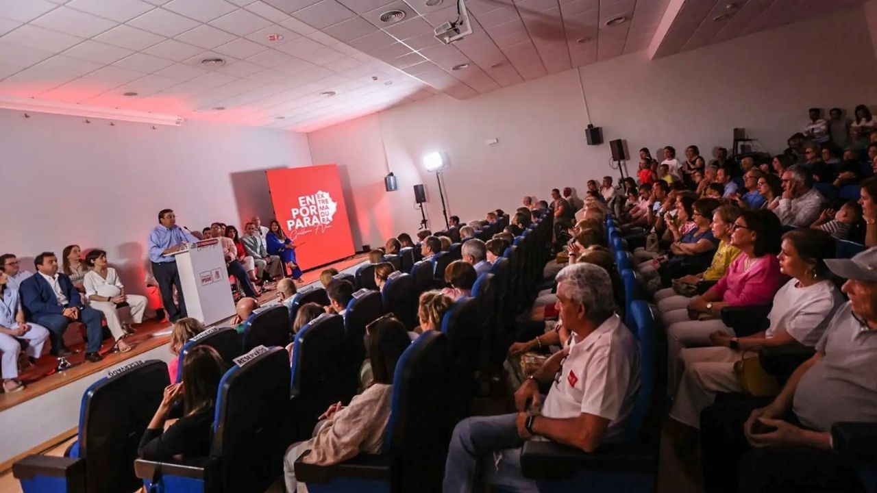 El paro en Extremadura marca un mínimo histórico