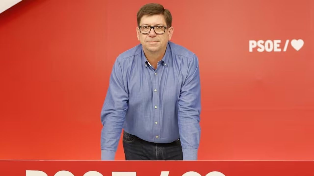 Paco Salazar dimite de la Ejecutiva Federal del PSOE